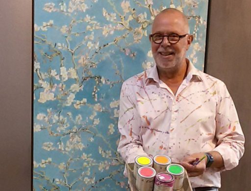 Ton Sprong van Sprongs verf en behang op de Bosdrift
