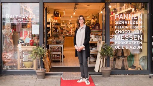 Irma van Balthazar kookwinkel in de Straatpraat van de Gijsbrecht