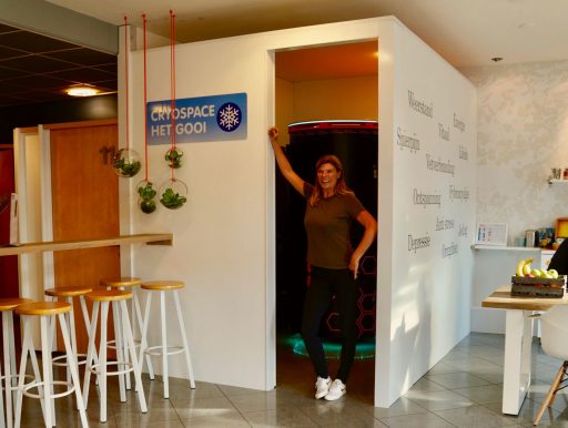 Sandra vabn Sundays en Cryo Space Hilversum in de Straatpraat van De Gijsbrecht